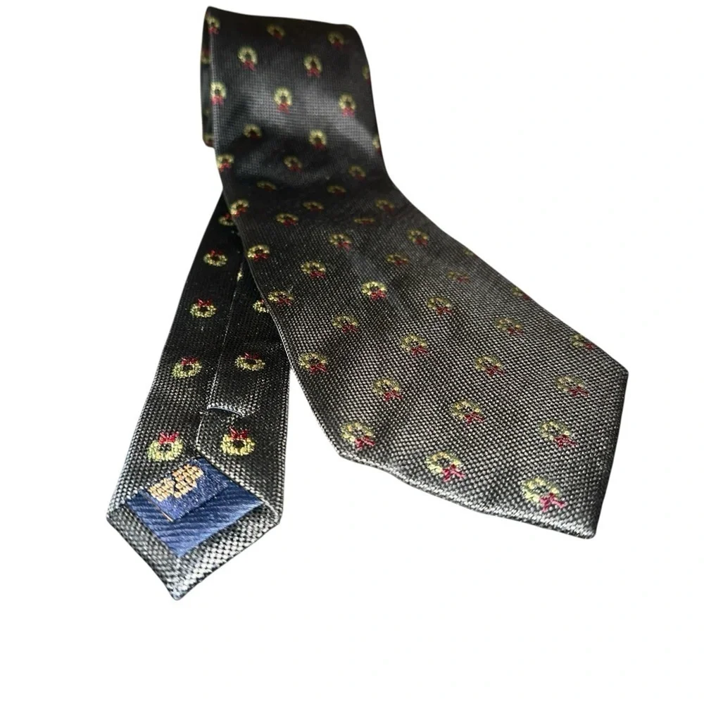 Henry Jacobson 100% Silk Holiday Tie – Wreath Pattern, Handmade